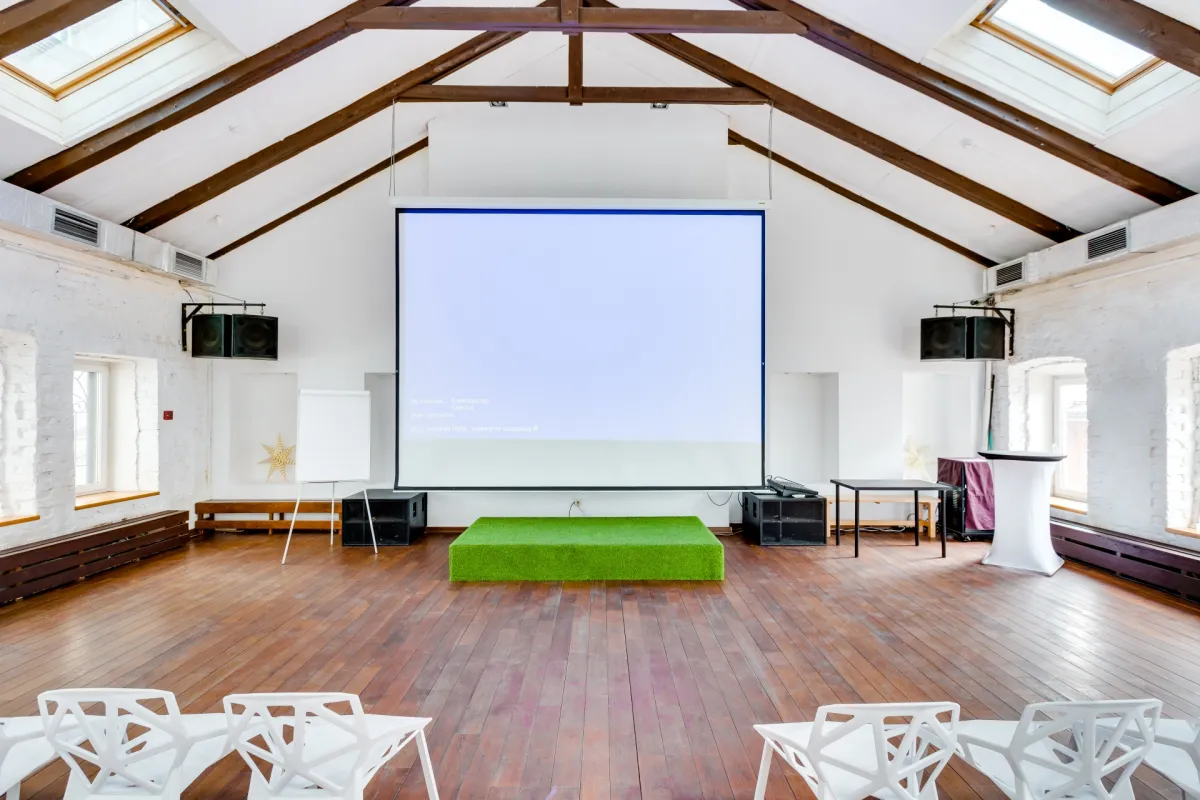 Digitalloft, Белый зал