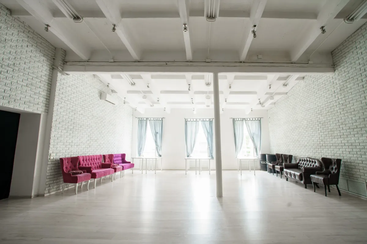 Белый лофт в аренду