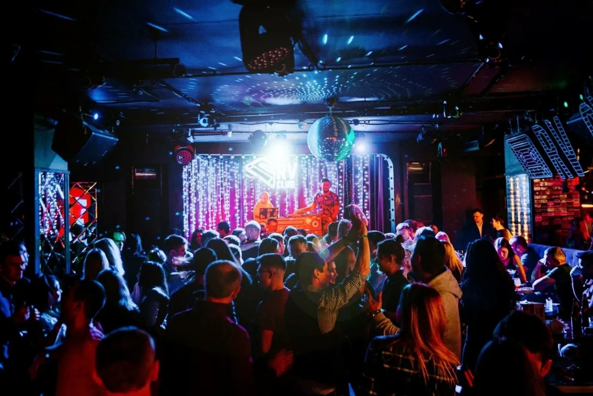 Клуб Ravers